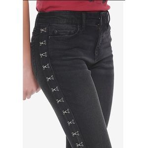 Hook & eye skinny jeans